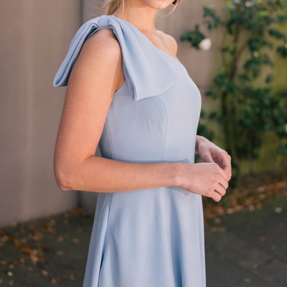 🦋 Gal Meets Glam Sky Blue Yvonne Dress 🦋